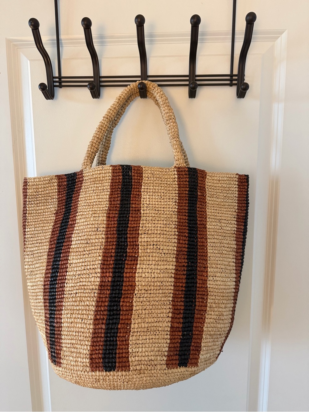 NWOT- Vitamin A Avalon Tote - Handwoven Chocolate Brown Stripe Raffia Bag - Picture 3 of 8